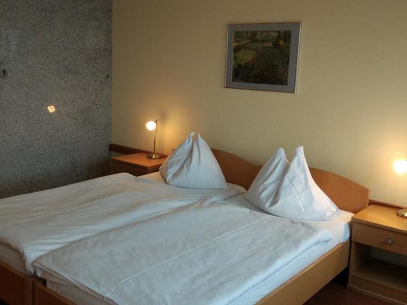 0B02099DADF3168C812B443706D0431E