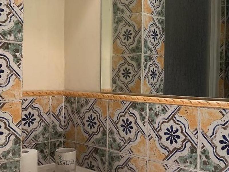 99A2C41C8FB554E16D6BAE51E5F5F0EC