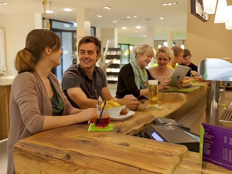 47B7878687FAB2BD989A09FE3A5F5F17