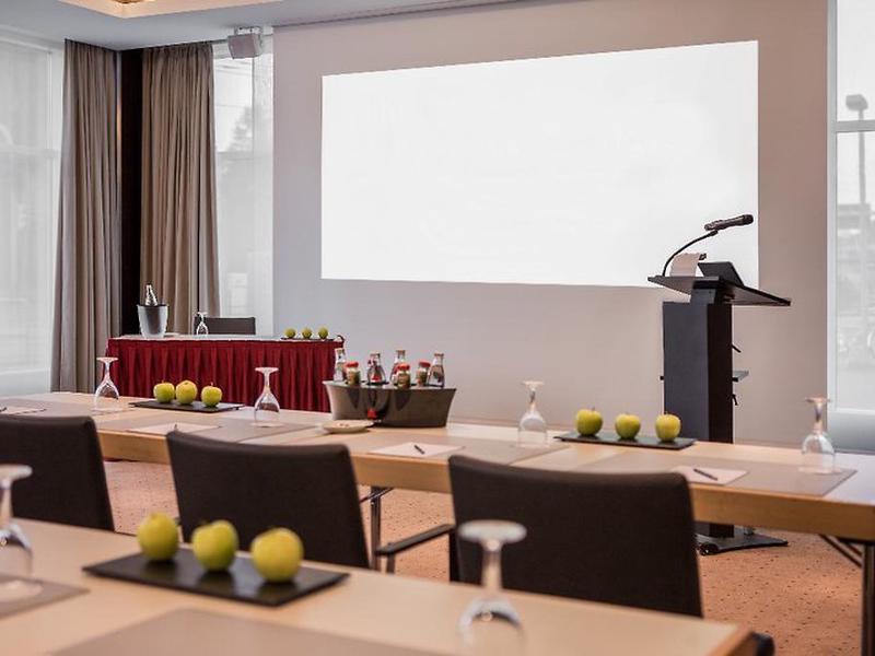 18A976B9AB2F99196D26A65393A6F175