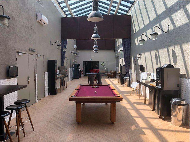 FB865F2A63FF4958525915EFBB21809F