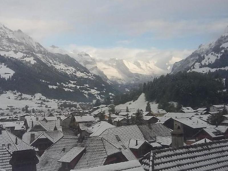 13CEB648A570AC0FAF8952D80F95E425