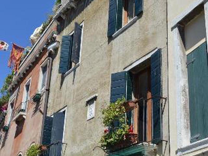 04DA0A19B0E4B3B4AE9E049070502E29