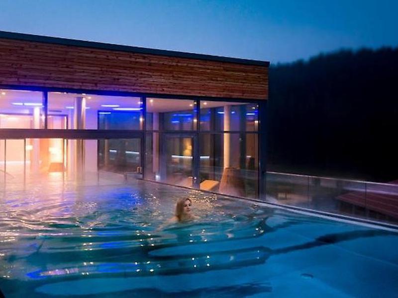 01571250BC6A9BC4C9443DBE687505E7