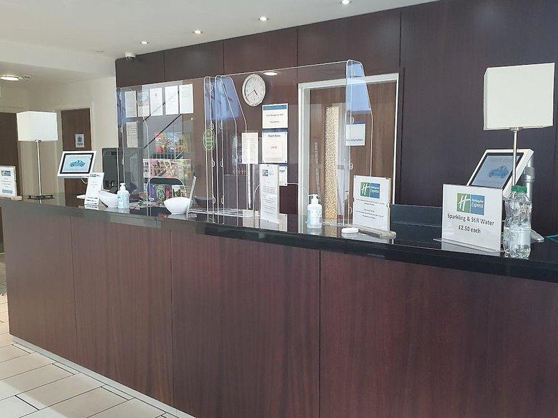 206AC8690F25F6F4C8C59E696732F356