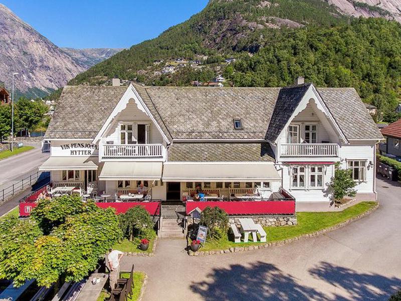 E575C533C2BC8C23514918ADE71AD6EB