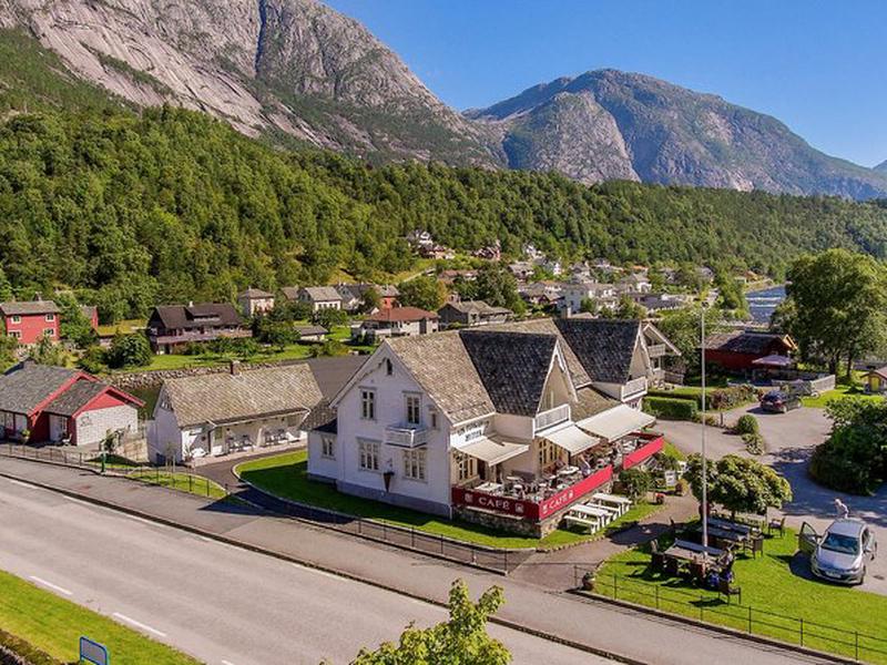 1F0173BBFB55690C27C39EAEFAB33A80