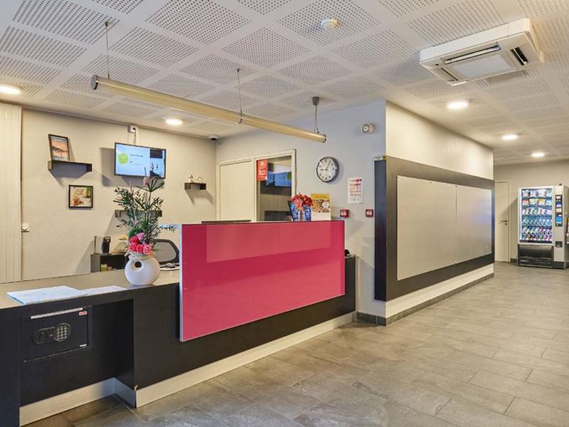 10204D035EEADED34AF2382E5BBB9300