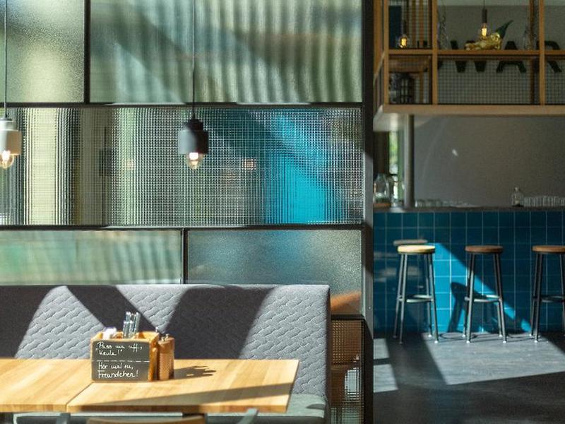 425FE709422B8AD531216A2698BAC3B6