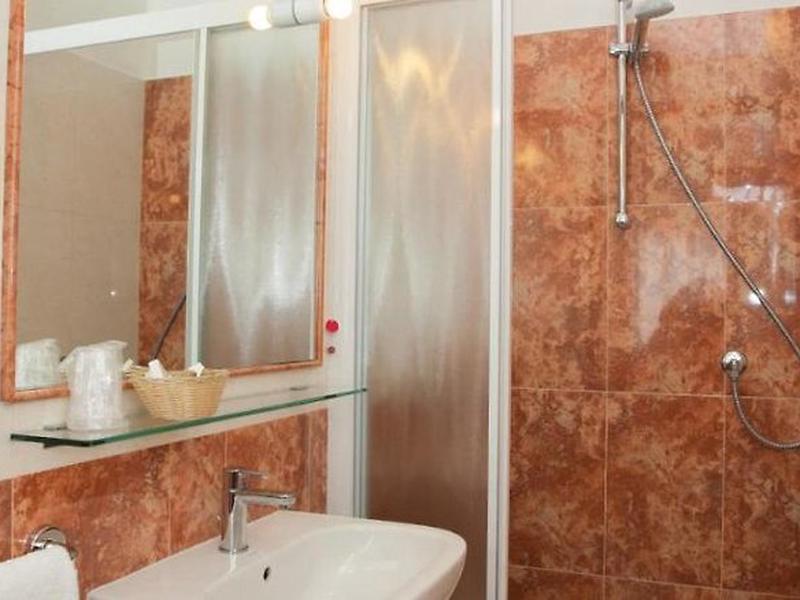 52182168B80BBB24040357951AC4EFE7