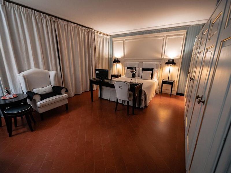 E59B00525FC2B9B2C8B2109497025898