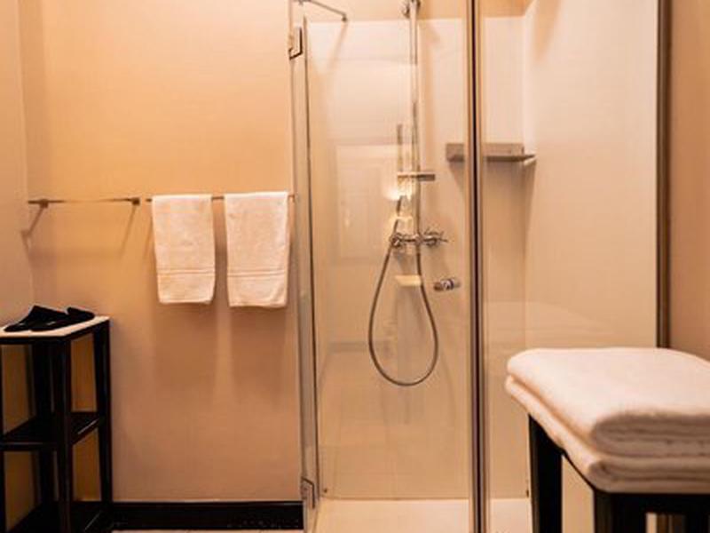 6B5DA658544A75F628E6CC91479A2460