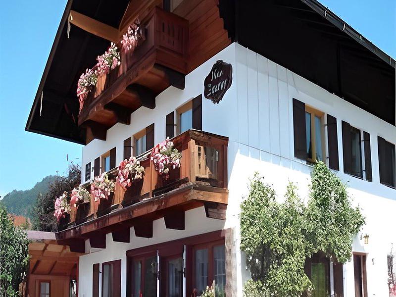 FB570899CFAF8BE1A463AAB0283A280C