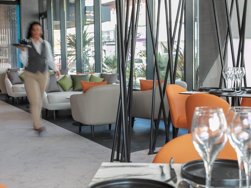 C2AED4194C22D81D9E6D862760B49B00