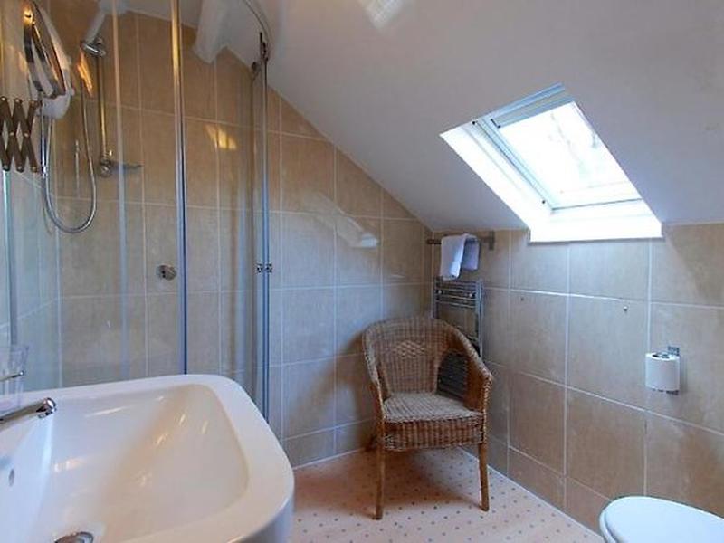 7EC6FB733FA2DAE85B0FEACC7770F44C