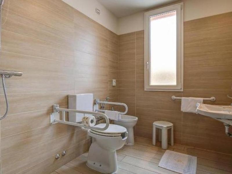 9BB301FEEFF27068D8F4F0D7C3849675