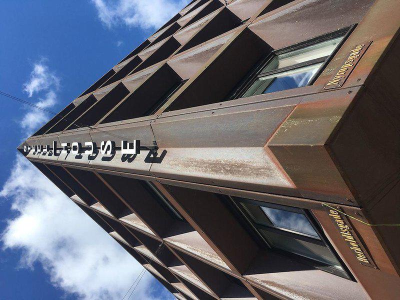 C9820DBF0911BCA9A4CA2E498600918D