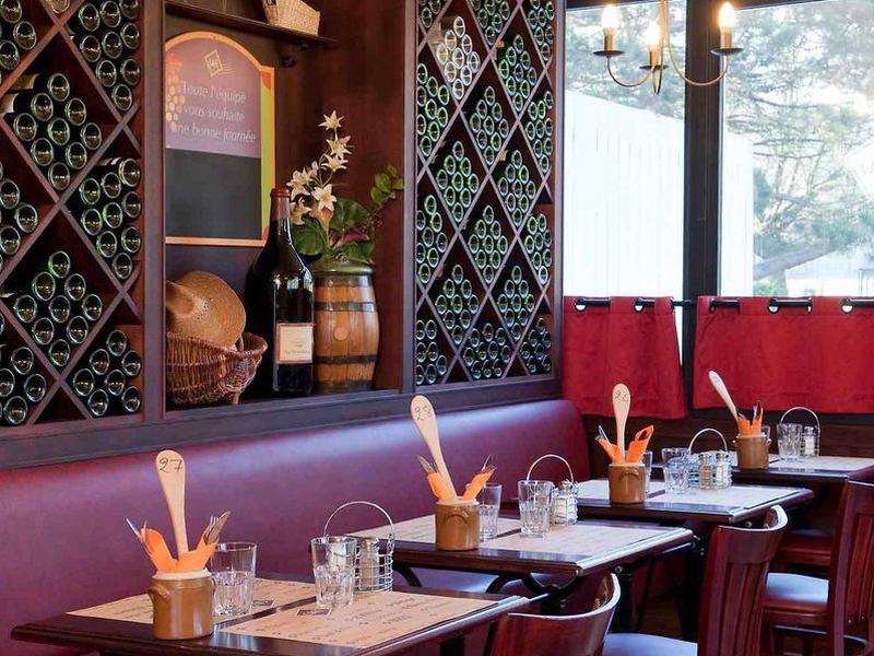 E76DD98346EC54990D6BA86D0B2F4561