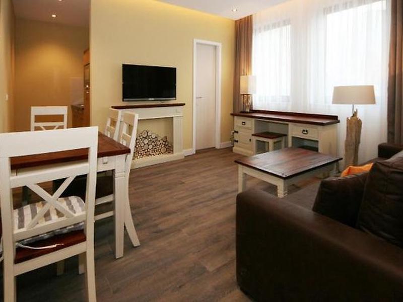 E180E2A00441DDF6DD92E2FD5B95E419