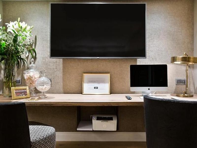 B5E22FF79A8191B9CA464CE5085AF06D