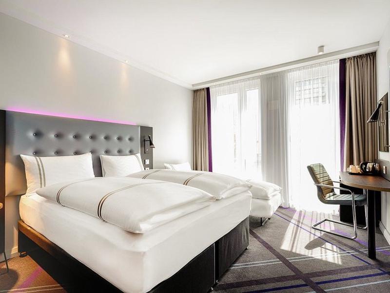 F31C2FE340D08F0EF2883C2ACA7DDE02