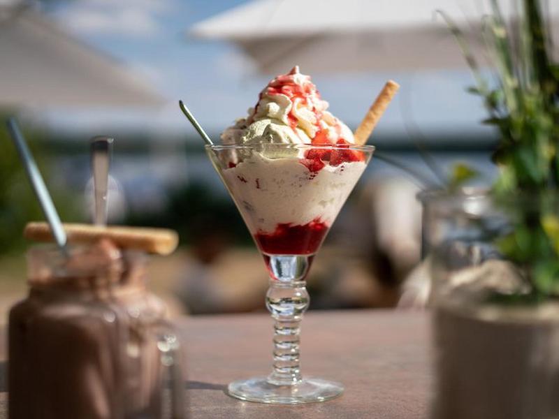 E5CEC4EB71B7B03C43F0D7FE8988FE4A