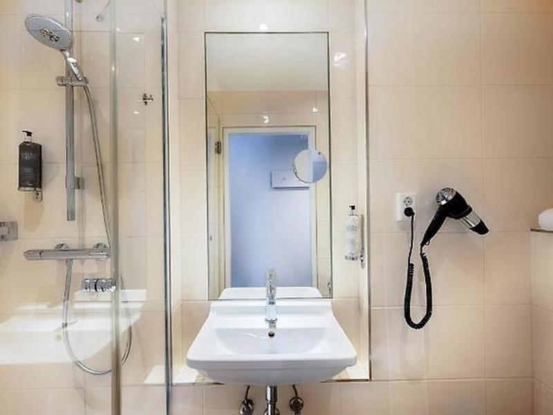 21678F00204F5018711457FB12861E10