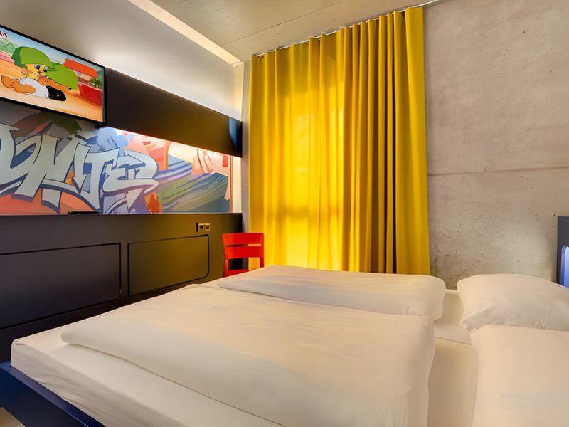 5C87C81A5DEA3A8FC35608F251359AE1