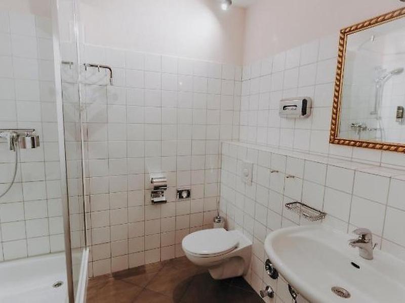 54499B14E09D03F1079E5624A7962902