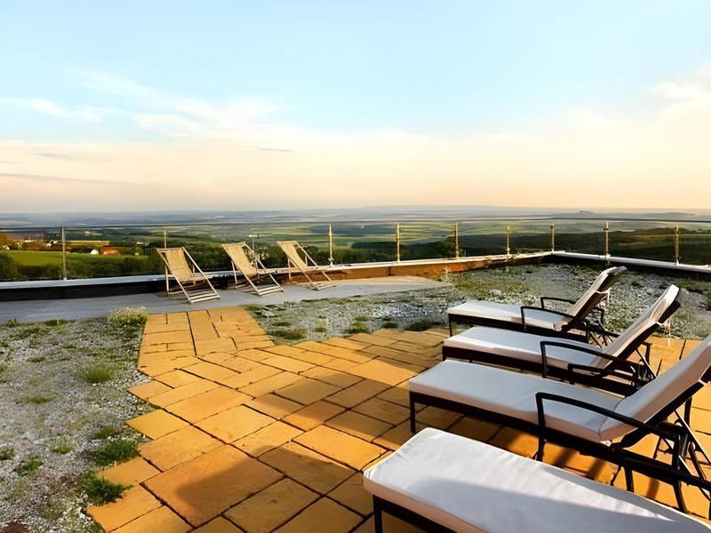 C02DDCE55FFB9222D6801EBACF076490