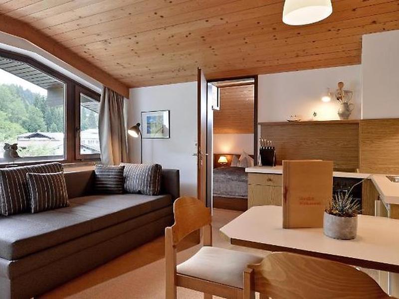 07331E21C7334ACFAFCA49D9F806B715