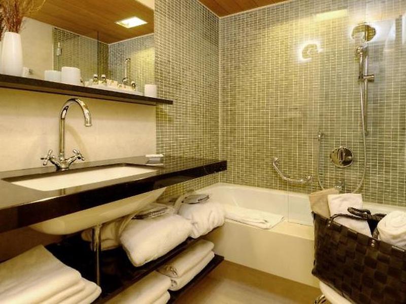 321E9EC9F984D6BE538191FF0725D4F6