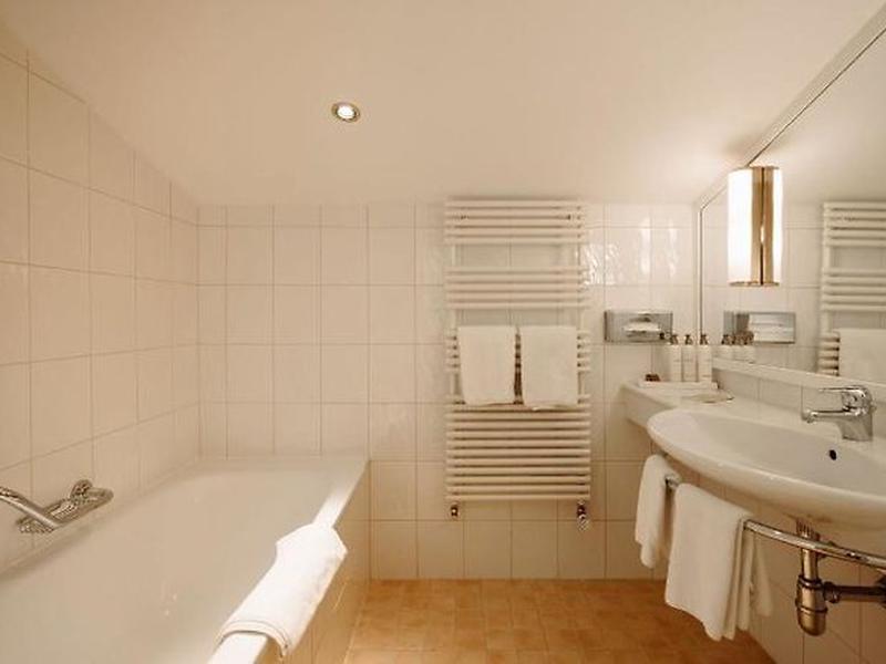 97C9DE5157013A502867A7900E331A50