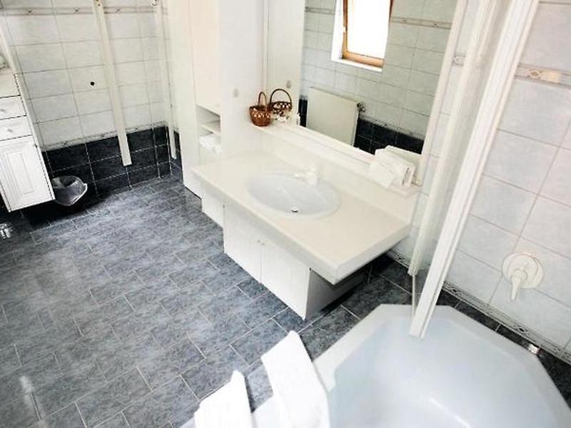 0BFB3C012DBEC9F913CBDFD8DD8B13E2