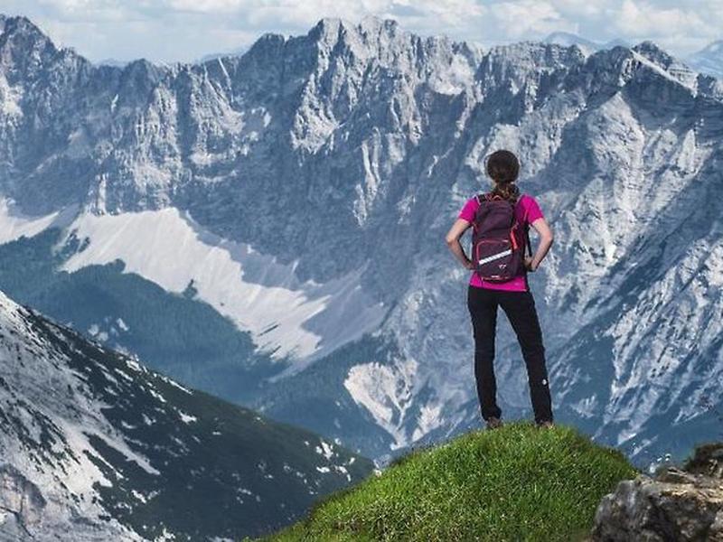 40CC49EBB2D38E3A7FFAFE0020D211B1