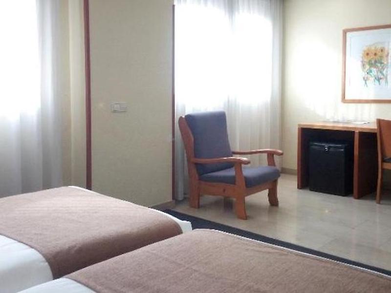 FE233FB72053684400DB6EF861C0C23D