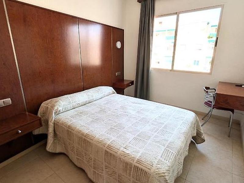 AB80F0D82267A6B58BFE6F383D6B8B50