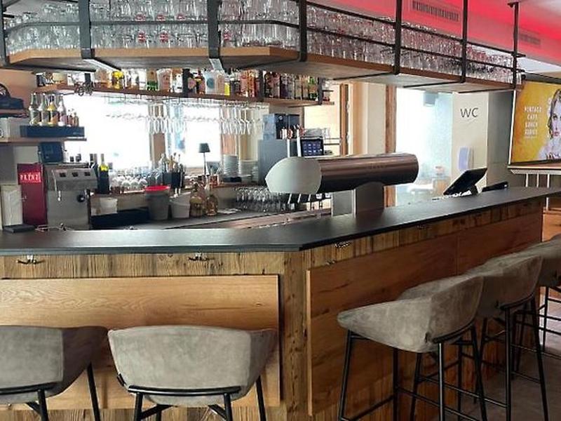 09789AB9BD19A62438B794E81E14AA57