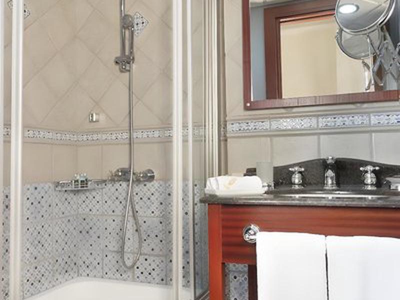 AB18ED07C09310CBCB61C8BF2D51F070