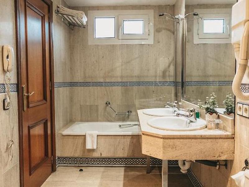 7C586C8A30C04CB5E4FC3F820C8D4CF1