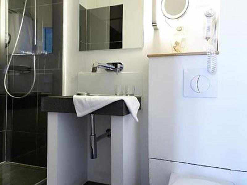 EB520FDEC539AE1668BEBECC41D7CA9B