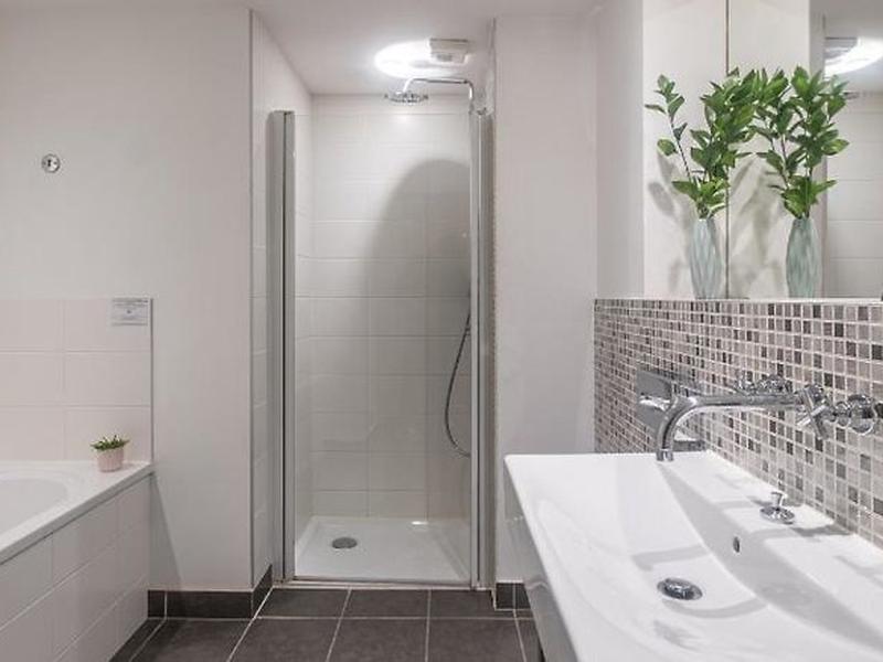 DD9FF8A5F2E71DE0D023FC35E4FCBD96