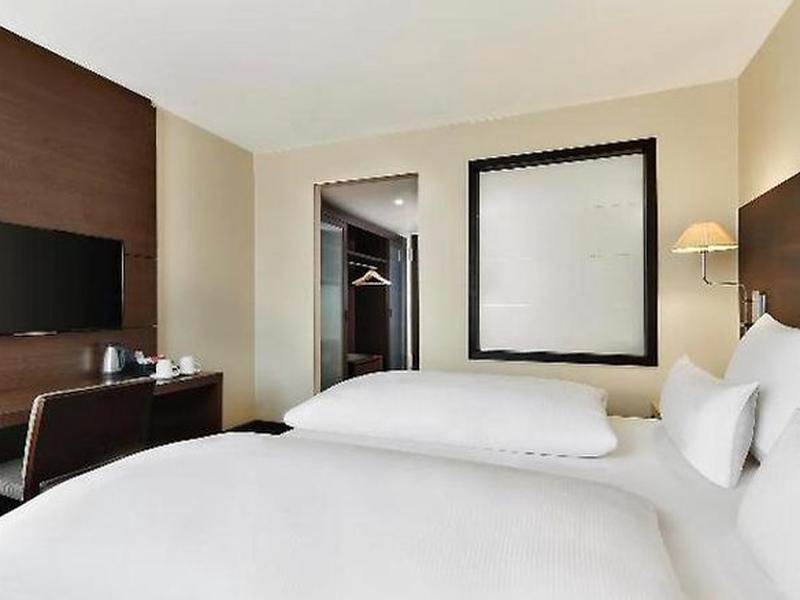 4C2B42A00025AF38B4048BDD18F4EB27