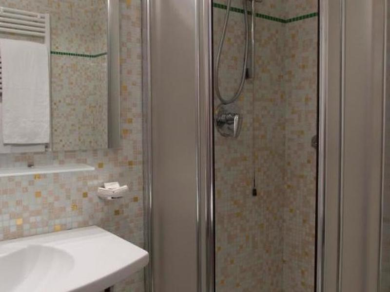 FD564728F0CA075803C0AD87C6175FB7