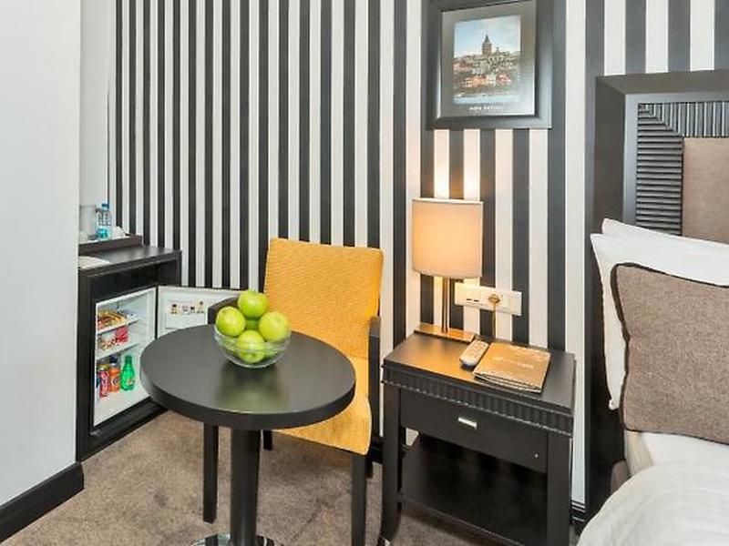 551B471116C09A33E1E2250BB6C0A8D0