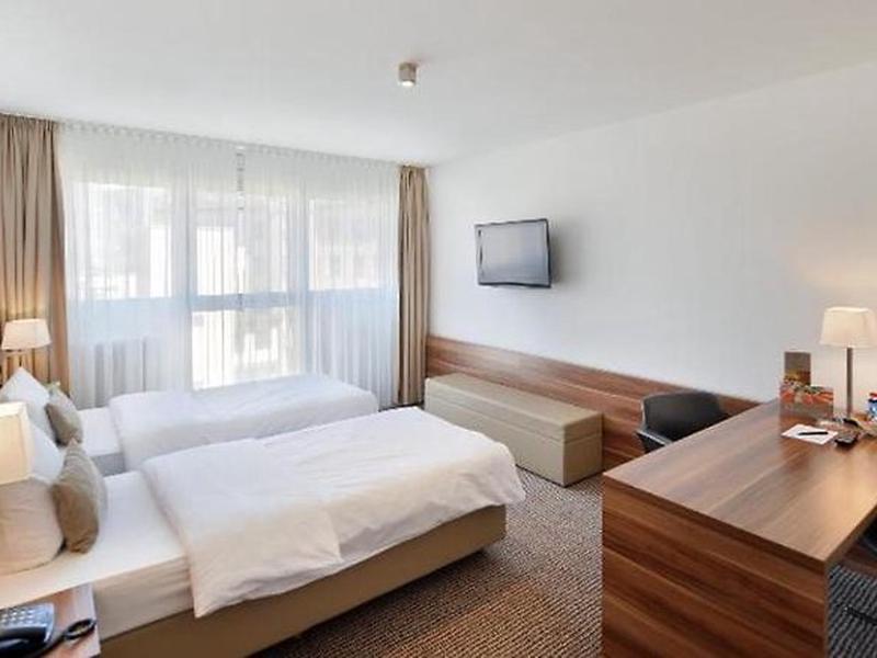 8F034CB1231BD8B4F9CB96DDAD1FF7C3