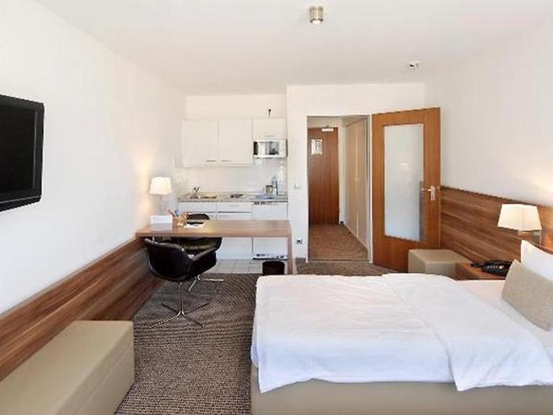 4F7A8E8E9AF24188ECC07B794B425644