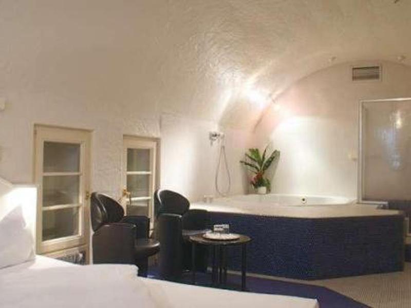 81B88A4ABDABC01EC23A5E497D598581