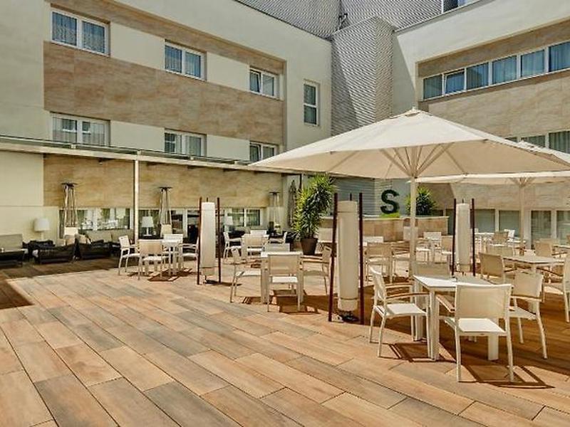 9A43F4F286E2818A024AEAD8DDD670F3