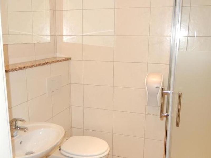 B23EDF62453F95421A8D0C712D785ADB